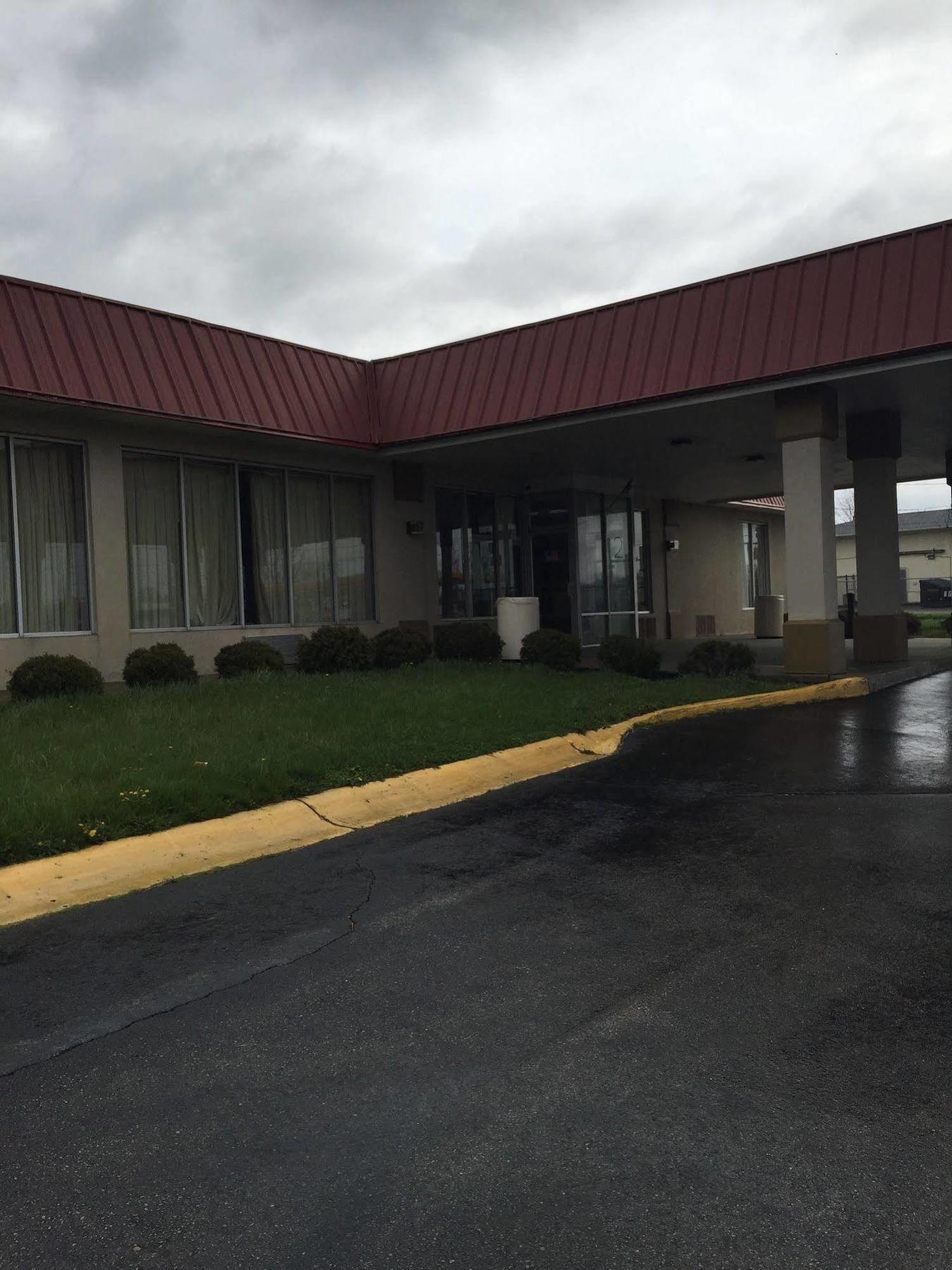 Days Inn & Suites By Wyndham Springfield Oh Екстериор снимка