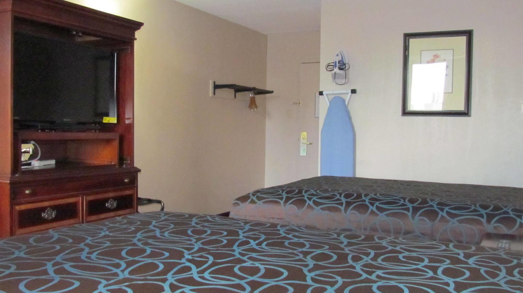 Days Inn & Suites By Wyndham Springfield Oh Екстериор снимка
